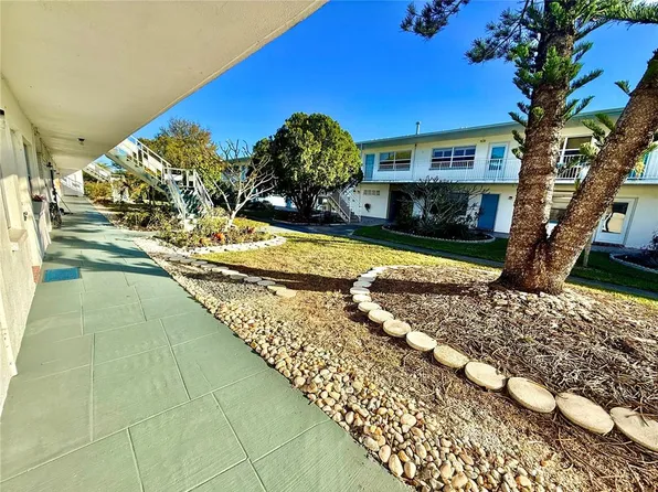 5875 18th St N APT 4, Saint Petersburg, FL 33714