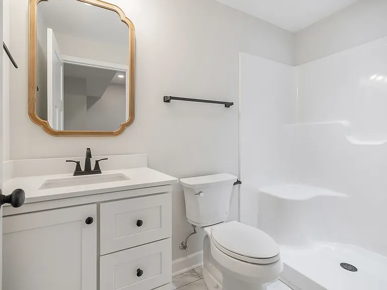 1150 England Dr — Photo 11