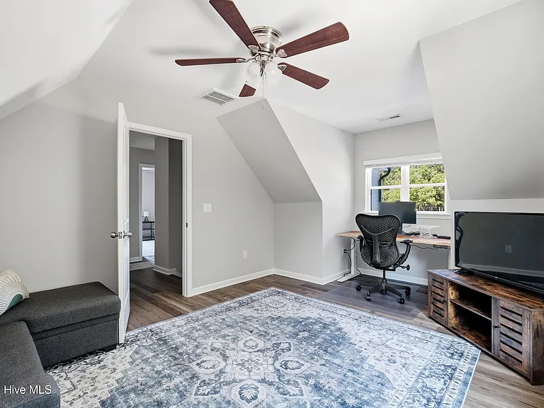 595 Bryant Rd — Photo 16