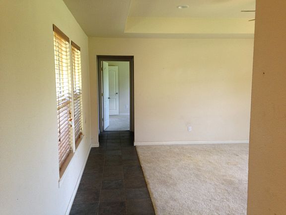 4th image of 613 Lake Park Ave