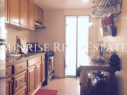 Rented by Sunrise Real Estate | media 33