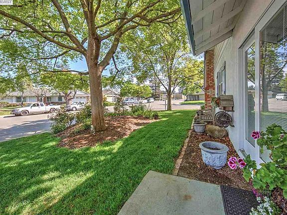 5th image of 882 Seminole Dr