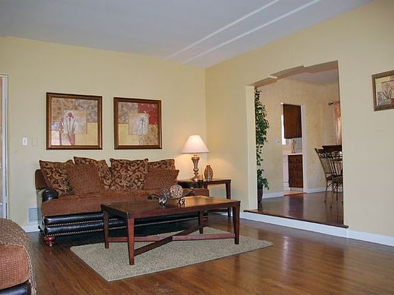 Hardwood floors & vintage ceiling