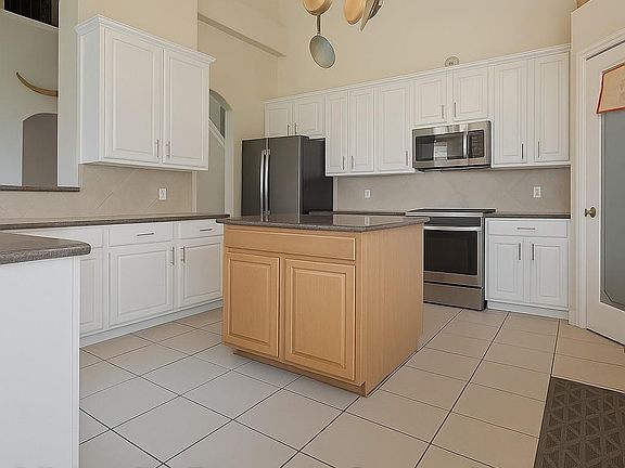 3rd image of 5103 Sweeney Park Ct