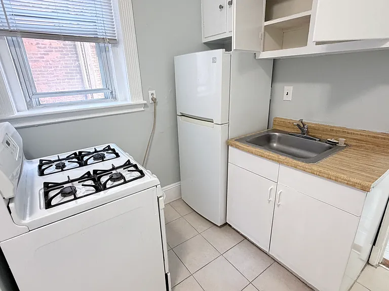 15 Parkman St #2C — Photo 4