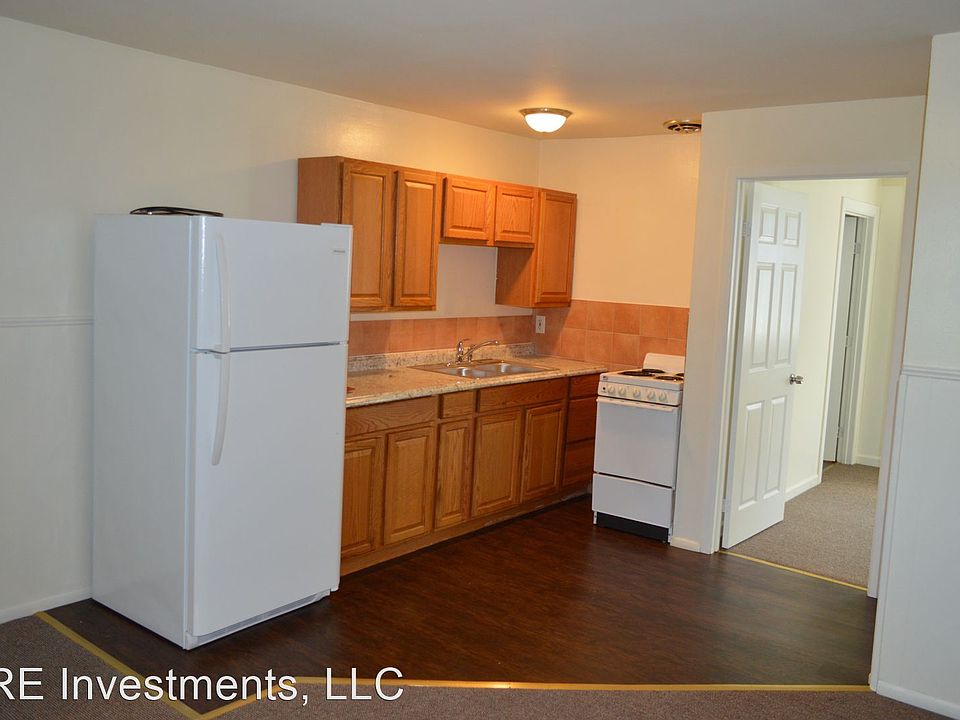 1st image of 914 16th Ave APT 2