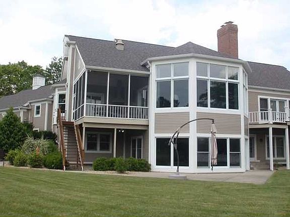 Waterfront. Waterside