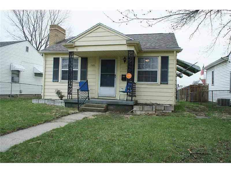 2325 E Calhoun St photo 1