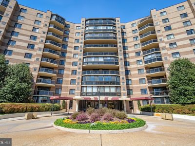 8380 Greensboro Dr APT 817, Mc Lean, VA, 22102