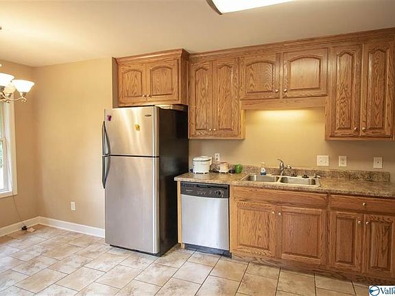 3rd image of 163 Singletree Dr