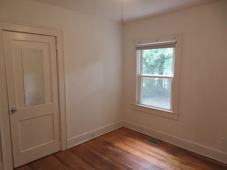 815 Floral Ave — Photo 13