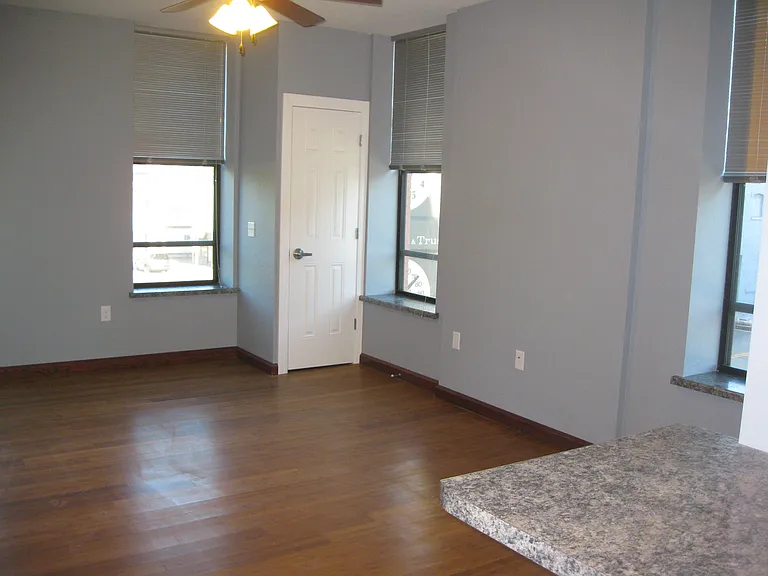 200 Main St E #204 — Photo 9
