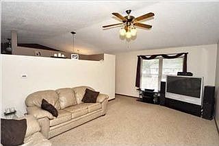 3rd image of 954 N Park Ct NE