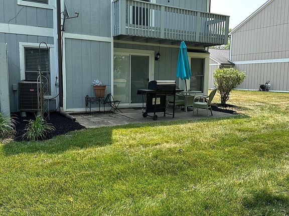 3rd image of 9510 Sandpiper Dr E