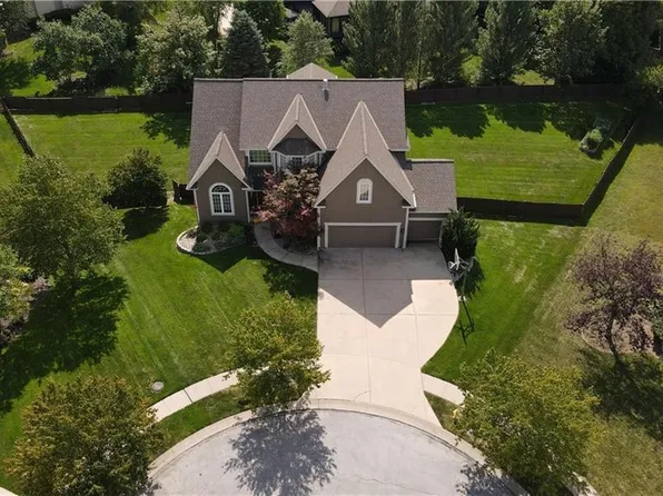 15636 S Gallery St, Olathe, KS 66062