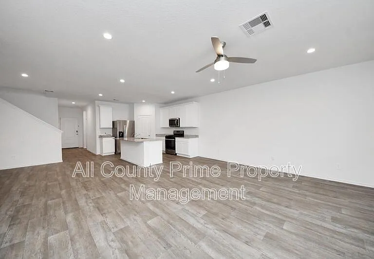 31303 Heddington Ln — Photo 9