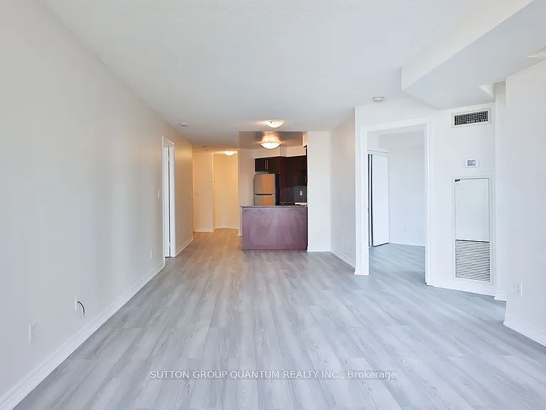 310 Burnhamthorpe Rd W #1602 — Photo 17