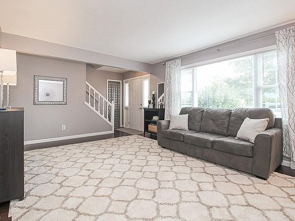 2nd image of 7683 Buchanan Ct