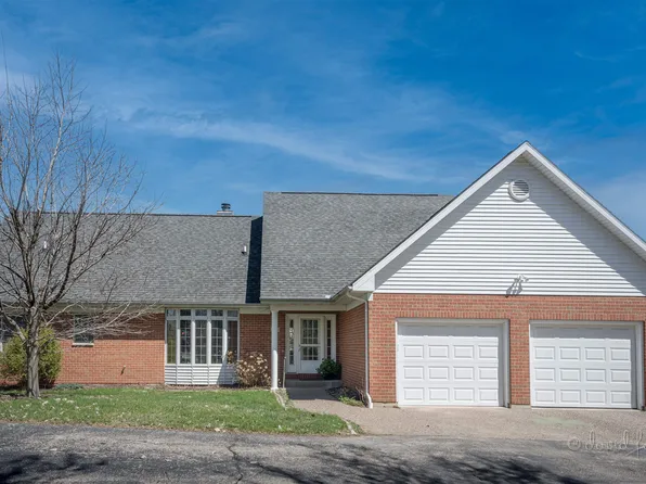 810 Young St, Galena, IL 61036