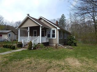 4 Shawanga Lodge Rd, Bloomingburg, NY 12721