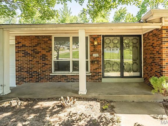 2nd image of 3705 Seville Dr