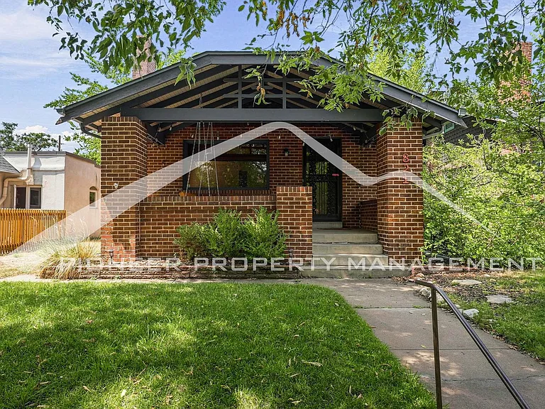 821 S Grant St — Photo 1