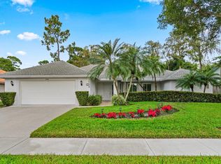 1448 Primrose Ln, Wellington, FL 33414