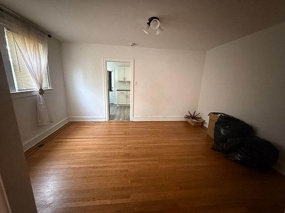 5th image of 838 Bullock Ave