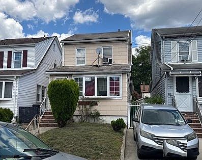 3rd image of 9021 207th St