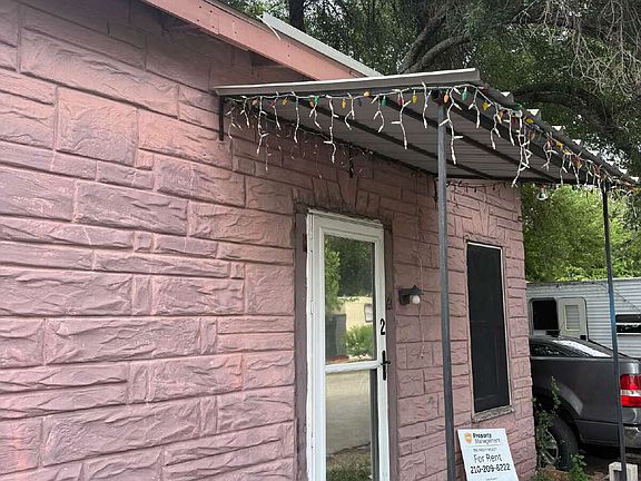 2nd image of 4309 Fredericksburg Rd #2