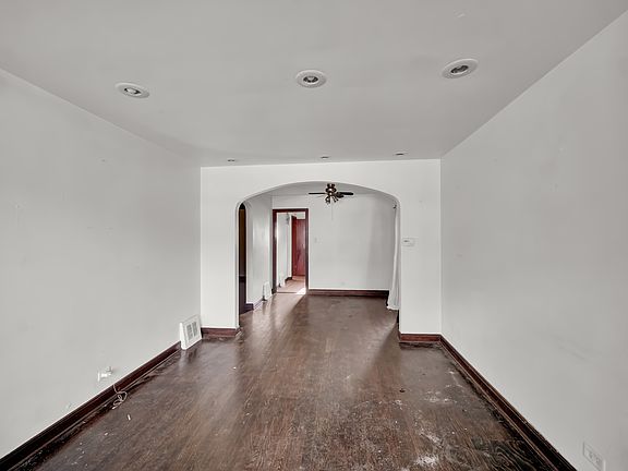 3rd image of 14424 S Lowe Ave