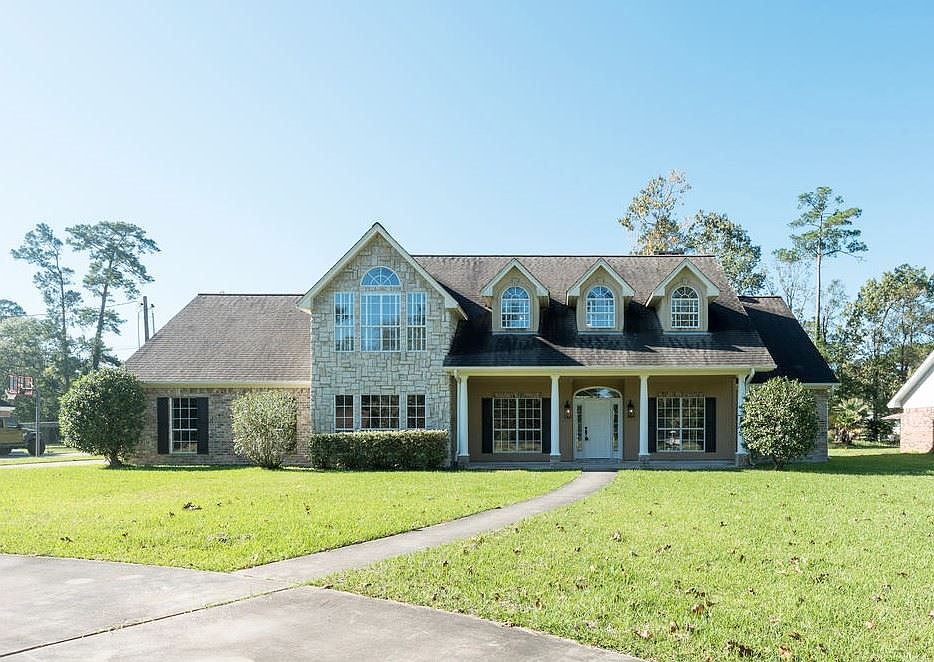 1st image of 1318 Woodway Blvd