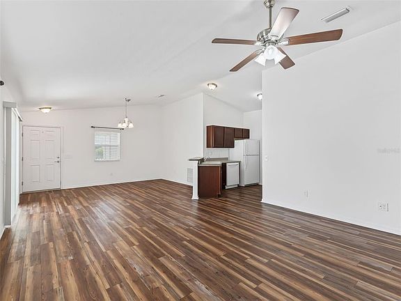4th image of 3046 Nutwood Ave