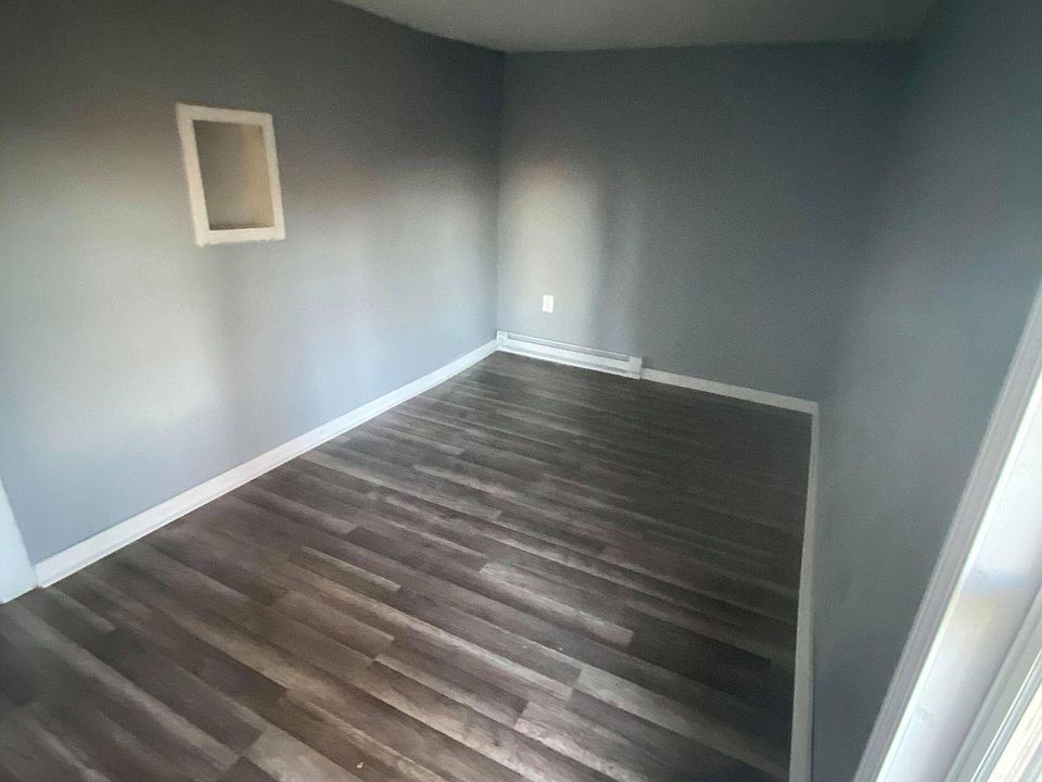 2nd image of 304 Gooding St #1
