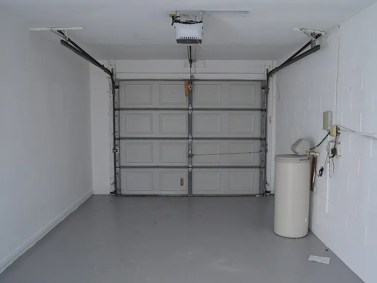 7442 Como Dr — Photo 18