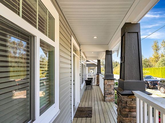 3rd image of 33116 Tunbridge Ave