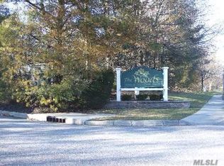 32 Jeremy Cir, Nesconset, NY 11767