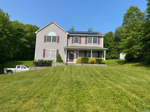 87 Hollyberry Drive, East Fishkill, NY 12533