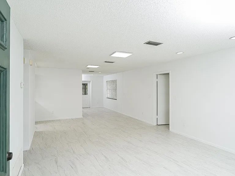 494 Romano St — Photo 19