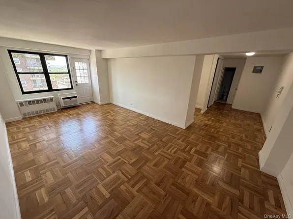 123-40 83 Avenue #11E, Kew Gardens, NY 11435