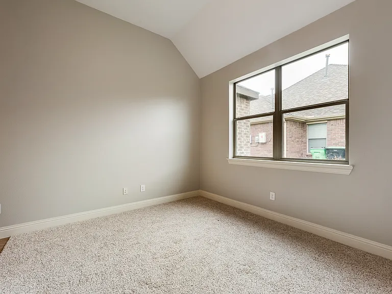 2112 Benjamin Creek Dr — Photo 34
