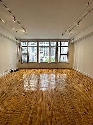 1st image of 17 Park Pl APT 3