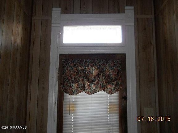 3rd image of 631 Julia St