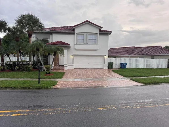 83 Gables Blvd, Fort Lauderdale, FL 33326