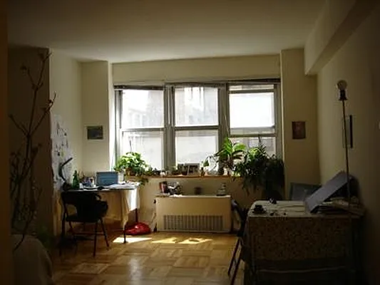 Rented by Mazzeo Real Estate | media 13