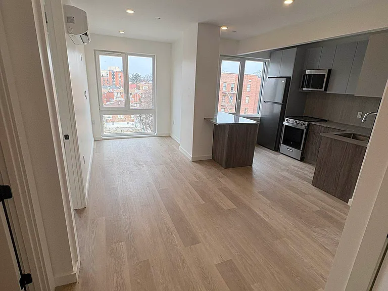 3846B Bailey Ave #2B — Photo 3