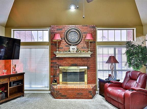 4th image of 6349 Dominion Ct