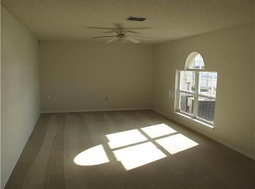3rd image of 12815 Lake Vista Dr