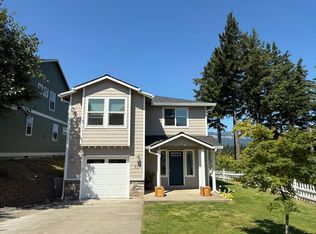 73 SE Warm Springs Dr, Cascade Locks, OR 97014