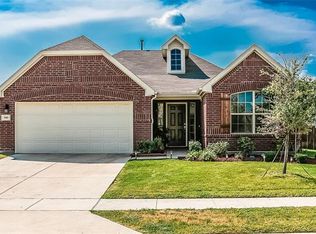 900 Hawk Valley Dr, Little Elm, TX 75068